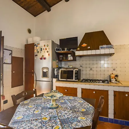 Дом отдыха Cozy In Санта-Кроче- Камерина