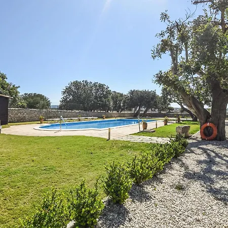 Pet Friendly In Santa Croce Camerina